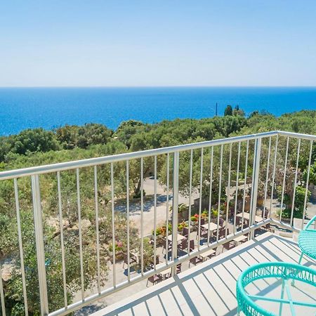 Hotel Orsa Maggiore Castro  Eksteriør bilde