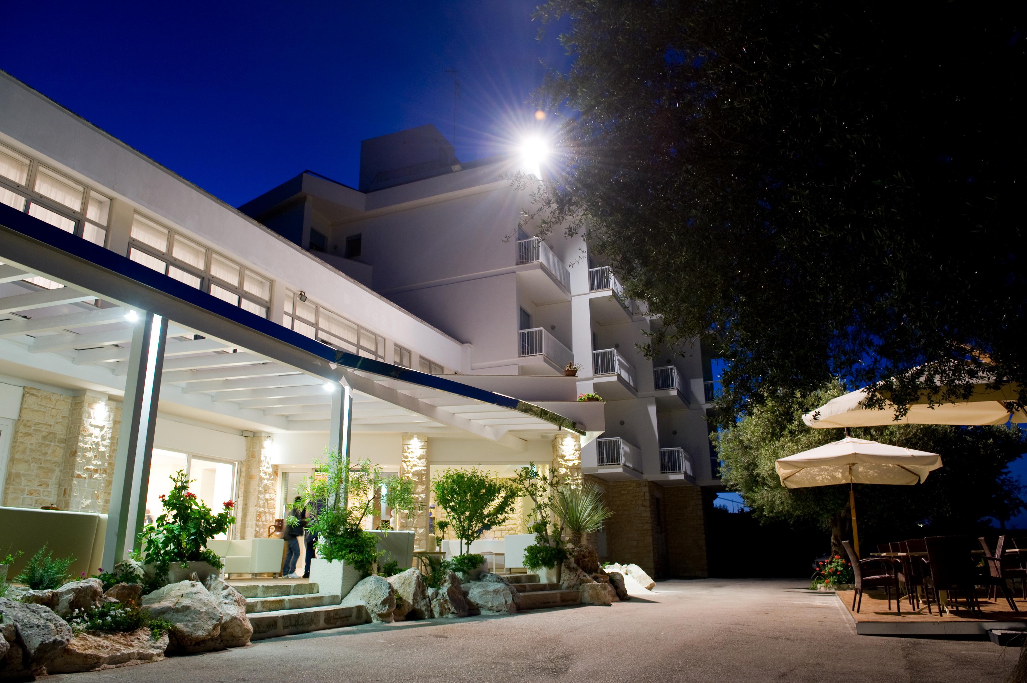 Hotel Orsa Maggiore Castro  Eksteriør bilde